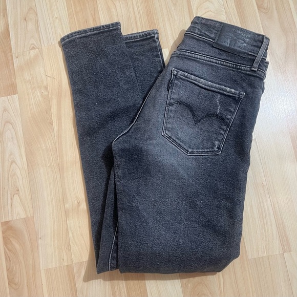 Levis Womens Grey Distressed 721 High Rise Skinny Denim Jeans Size 27 - Picture 7 of 7